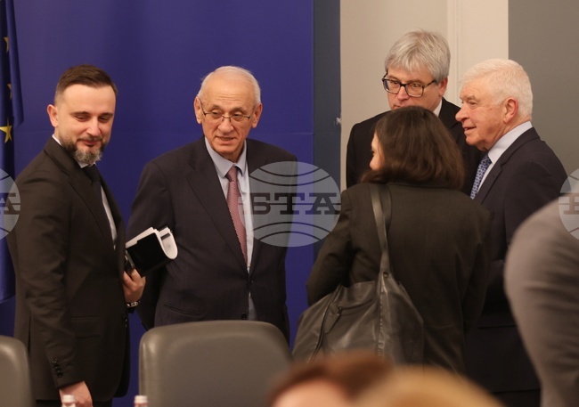 Social Partners Refuse to Back Centralized Recruitment of Civil Servants