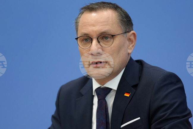 Съпредседателят на "Алтернатива за Германия" обвини Киев за засилването на руските удари след срещата между Тръмп и Путин