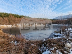Монтана - студ - замръзнали язовири