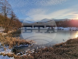 Монтана - студ - замръзнали язовири