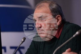 Национален пресклуб БТА - София - бойкот на търговските вериги - пресконференция  - Петър Петров