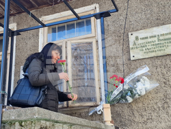 Свищов - 147 години от рождението на Александър Божинов - поднасяне на цветя