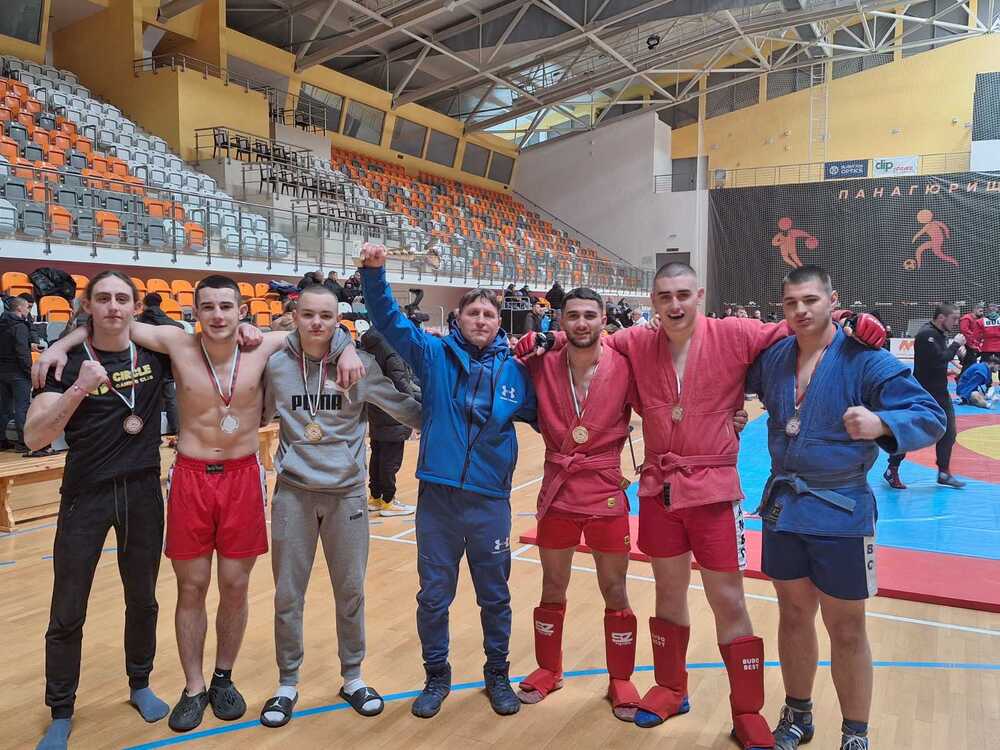 Община Русе: Спортисти на "Спартак-Русе“ са новите републикански шампиони по бойно самбо