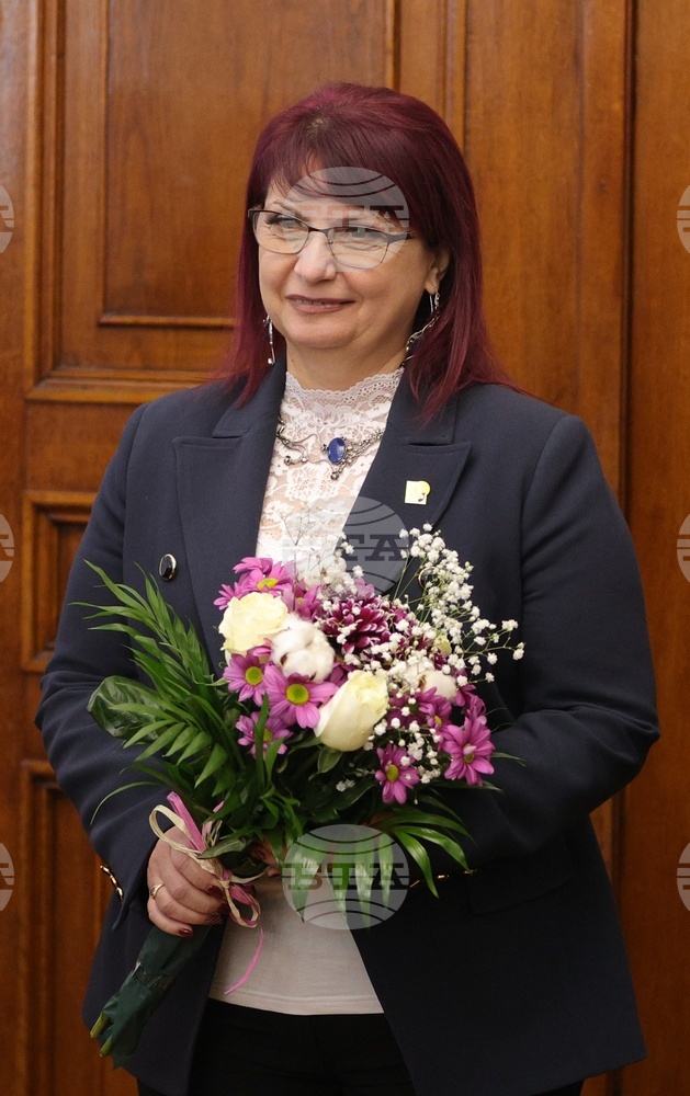 Новият ректор на Русенския университет доц. Десислава Атанасова встъпи в длъжност