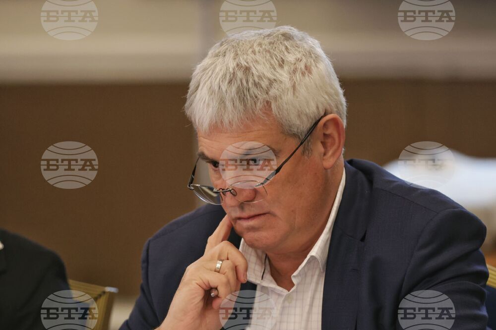 Икономически и социален съвет - „Анализ на действащата пенсионна система и предложения за нейното усъвършенстване”
