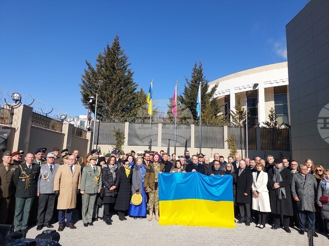 Украинското посолство в Анкара отбеляза с възпоменателна церемония третата годишнина от инвазията на Русия в Украйна