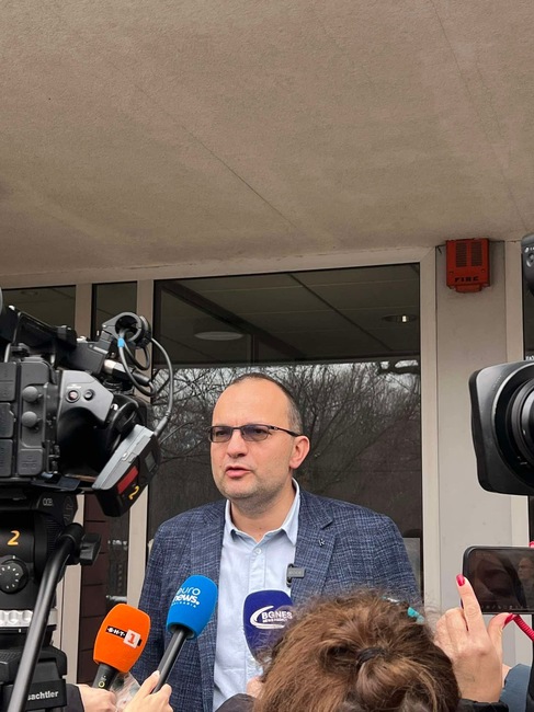 Democratic Bulgaria's Ideas for the 2025 Budget: Higher Taxes for Gambling and Civil Servants Paying Their Own Pension and Medical Insurance