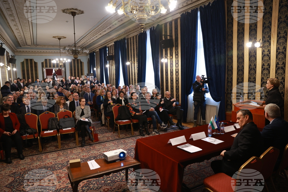 Дискусия - „3 години война срещу Украйна”