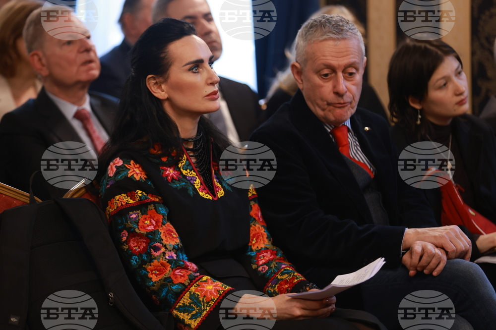 Дискусия - „3 години война срещу Украйна”