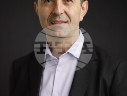 Доцент по анестезиология пише криминален роман за политически игри с участието на Държавна сигурност. Снимка: „Ентусиаст“