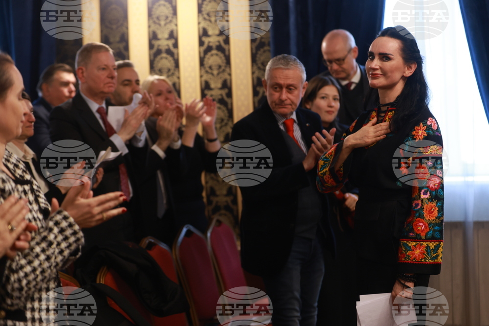 Дискусия - „3 години война срещу Украйна”