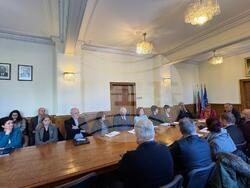 Министърът на образованието и науката Красимир Вълчев се срещна с представители на Академичния и Студентския съвет на ХТМУ. Снимка: МОН