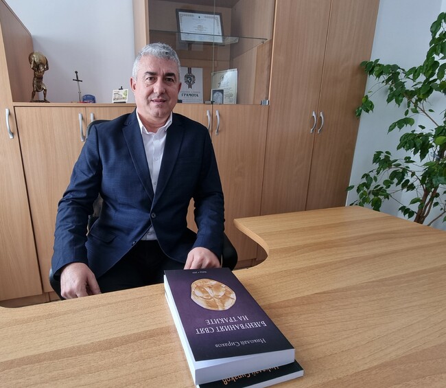 Директорът на историческия музей в Сливен ще представи книгата си "Бленуваният свят на траките" 