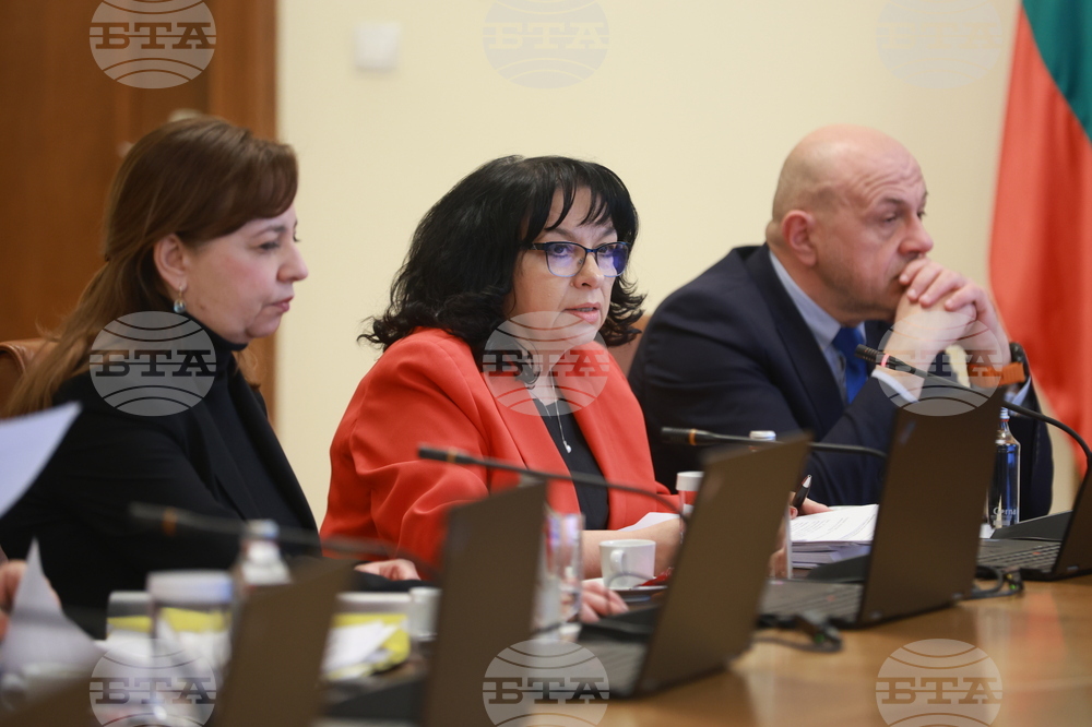 България покрива и последния критерий за членство в еврозоната, а именно критерият за ценова стабилност, каза министър Теменужка Петкова