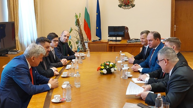 Deputy PM Zafirov Meets with Mayors from Moldova