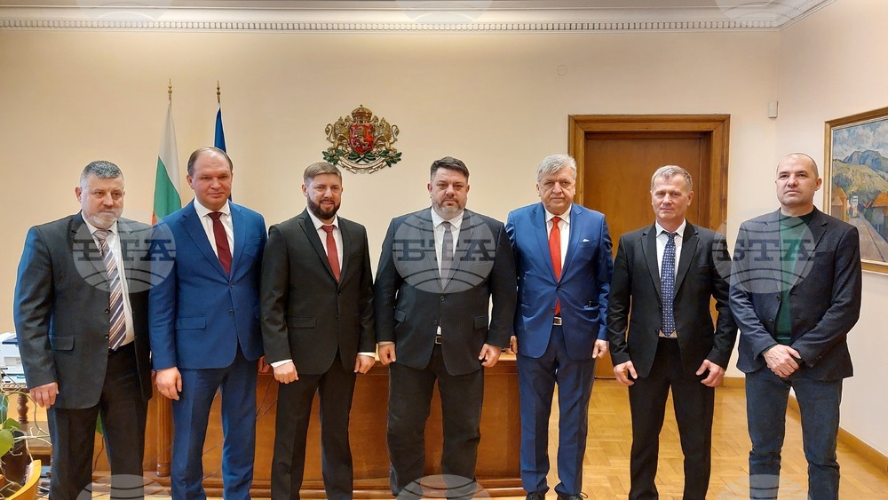 Вицепремиерът Зафиров се срещна с кметове от Република Молдова
