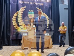 Радомир - "Успехи без граници" - деца - награди