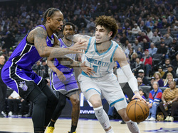 Hornets Kings Basketball