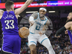 Hornets Kings Basketball