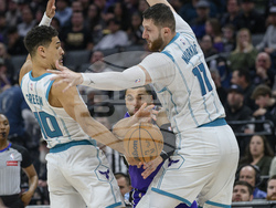 Hornets Kings Basketball