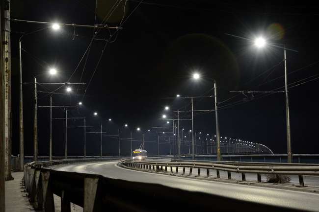 Община Варна: Аспаруховият мост светна с изцяло подменени LED осветителни тела от ново поколение