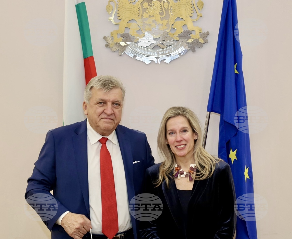 Министър Манол Генов се срещна с представителя на УНИЦЕФ в България Кристина де Бройн