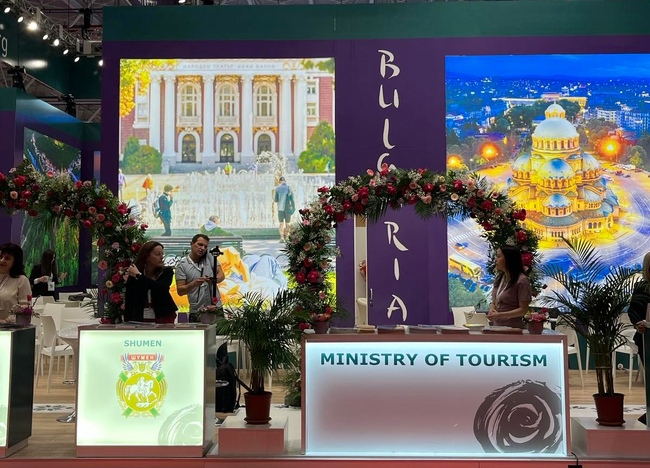 Щандът на Шумен на туристическата борса в Букурещ бе посетен от министъра на туризма на Румъния