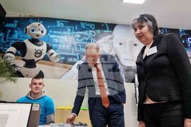 Мездра - STEM-кабинет - министър - откриване