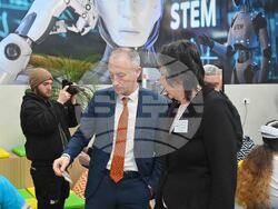Мездра - STEM-кабинет - министър - откриване