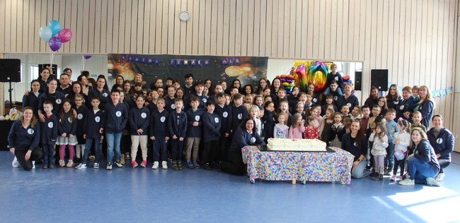 Българското неделно училище „Христо Ботев“ в германския град Аугсбург отбеляза десет години от своето основаване с тържество