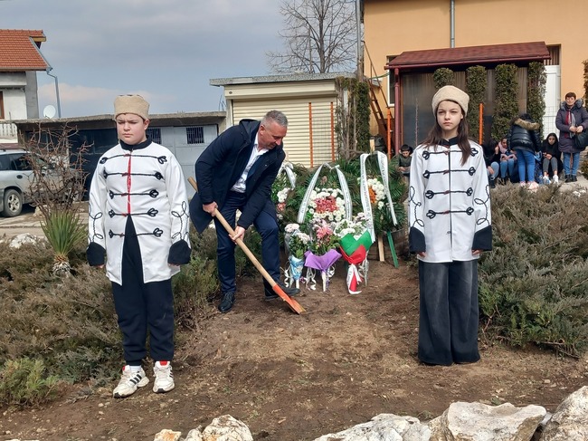 В Белоградчик направиха първа копка на паметник на освободителите на града