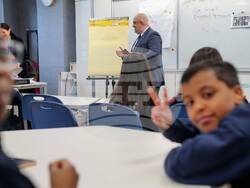 Българският посланик в Южна Корея Петър Крайчев участва в отбелязване на Международния ден на майчиния език в Сеул