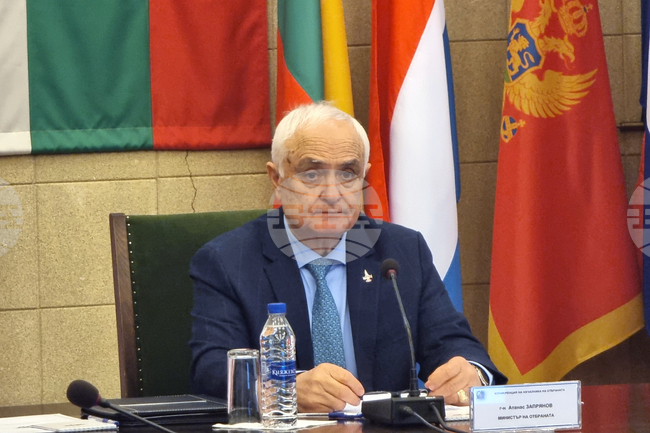 Нивата на некомплект във Въоръжените ни сили са силно обезпокоителни и вече застрашават тяхната готовност, заяви Атанас Запрянов