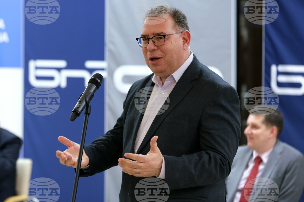 Председателят на Държавна агенция „Архиви“ доц. Михаил Груев: През дейността на радиото за близо век се оглежда цялата история на България