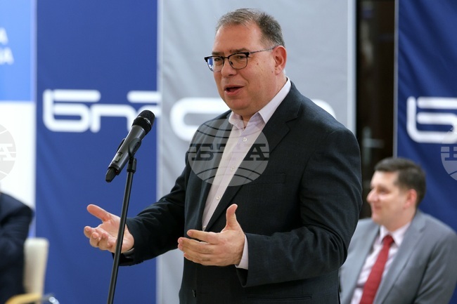 Председателят на Държавна агенция „Архиви“ доц. Михаил Груев: През дейността на радиото за близо век се оглежда цялата история на България