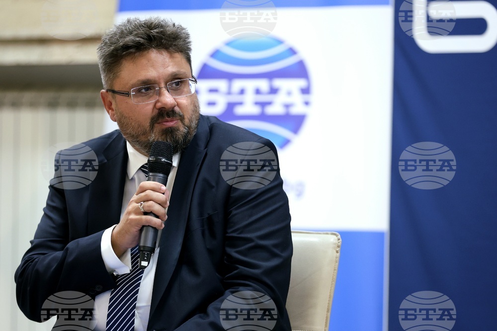 БТА - списание „ЛИК“ - „БНР 90 години по-късно“ - нов брой - представяне