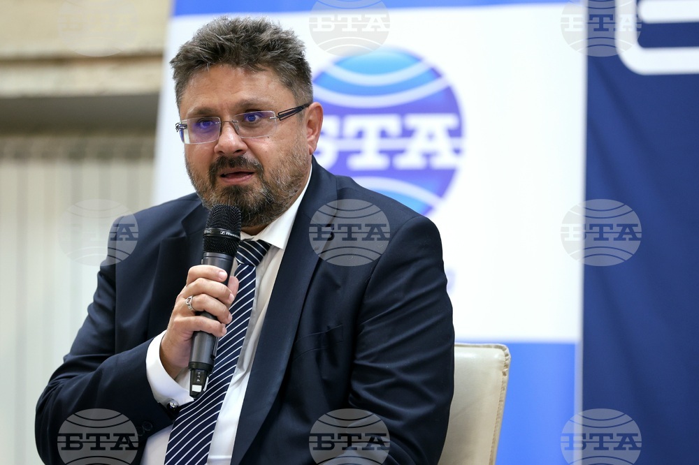 БТА - списание „ЛИК“ - „БНР 90 години по-късно“ - нов брой - представяне