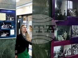 Изложба - „90 години БНР - радиото на поколения Българи“ 