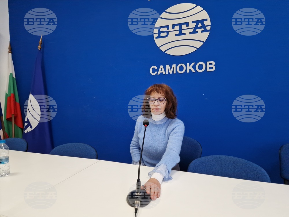 Радиоефирът не губи същността си и необходимостта, дори във времената, когато информация се черпи от интернет пространството, казва журналистката Пепа Георгиева