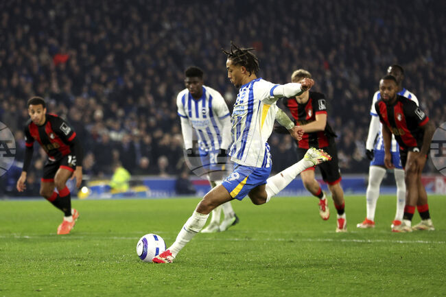 Челси се споразумя за трансферa на Жоао Педро от Брайтън, съобщават британските медии