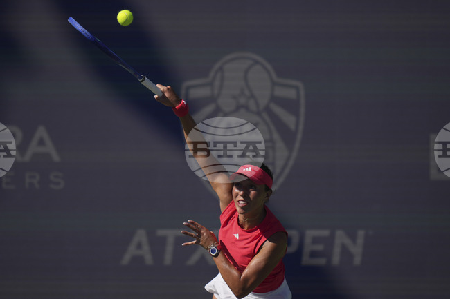 Джесика Пегула се класира за полуфинал на турнира по тенис в Маями след успех в три сета над Ема Ръдукану