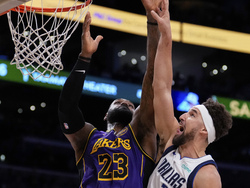 Mavericks Lakers Basketball
