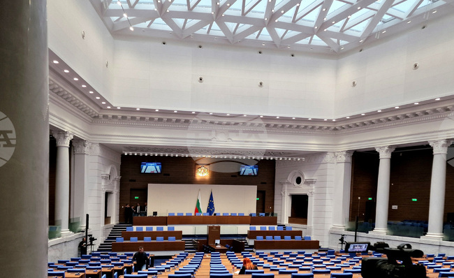 Парламентът ще изслуша министъра на енергетиката Жечо Станков относно информация за спиране на ТЕЦ „Контур Глобал Марица Изток 3“