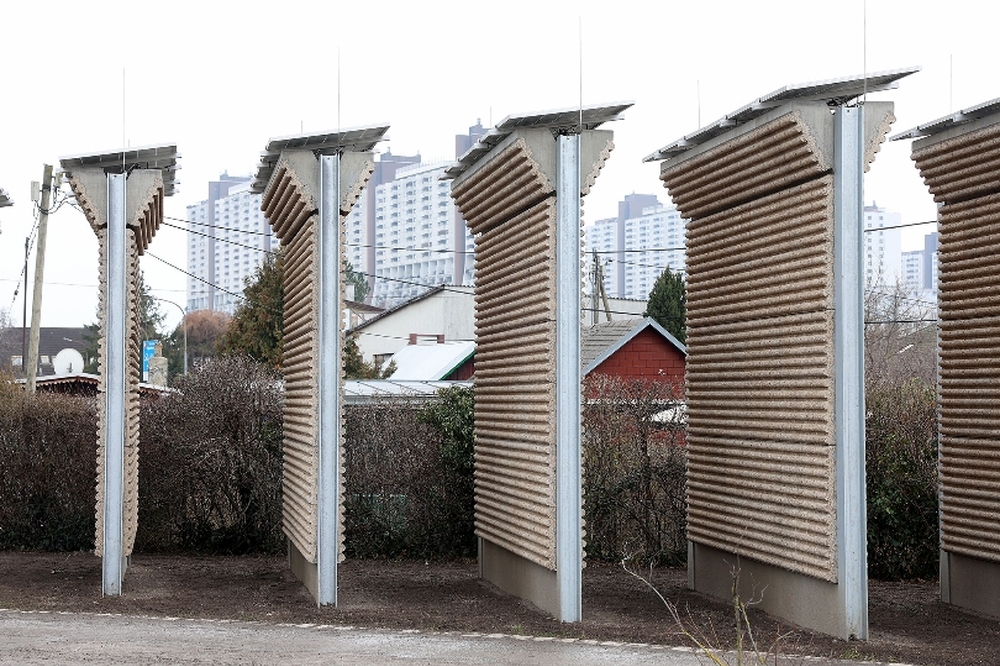 Във Виена бе открита шумозащитна стена, която произвежда ток