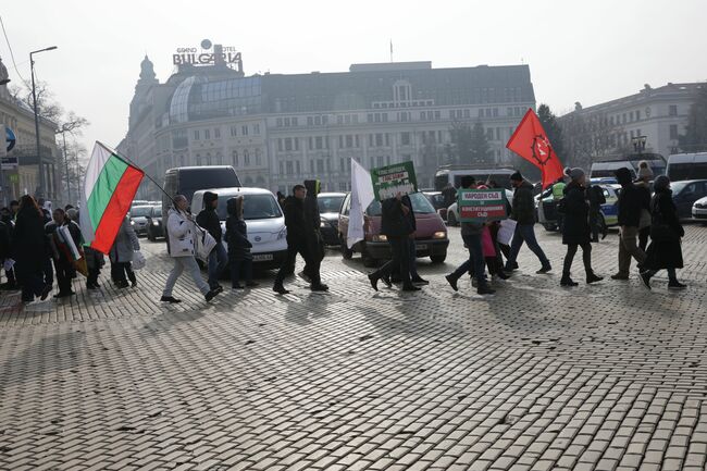 Протест срещу въвеждането на еврото се провежда пред Народното събрание