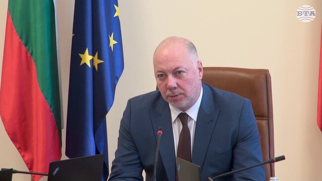 Поставяме си за цел изсветляването на българската икономика, каза премиерът Росен Желязков