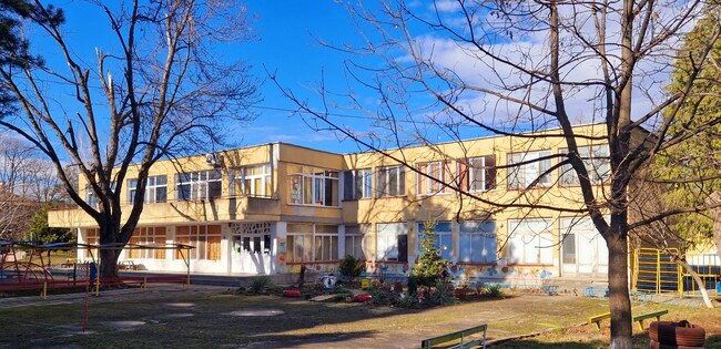 Община Търговище обяви обществена поръчка за ремонта на детска градина „Пчелица“