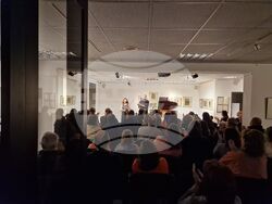 Концерт с камерна музика „Mozart meet Glass“ с участието на Яна Готхайл и Кай Шумахер се състоя в Българския културен институт в Берлин