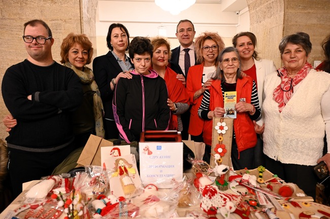 Minister Gutsanov Unveils Martenitsa Market to Support Vulnerable Groups