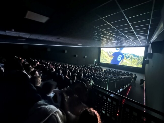 При напълно разпродадени зали преминаха прожекциите на филма „Гунди“ в Дъблин и Арма, каза пред БТА Катя Костова от „Арт театър Берлин“